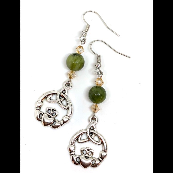 Irish Green Connemara Marble Claddagh Triquetra Trinity Knot Crystal Earrings - Picture 2 of 3